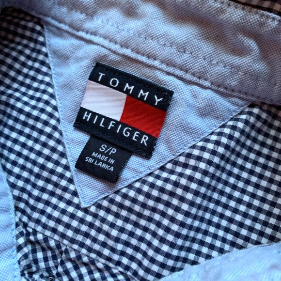 Tommy Hilfiger Boys’ Button-Up Shirt navy & white checkered pattern– Youth Small - Picture 10 of 12